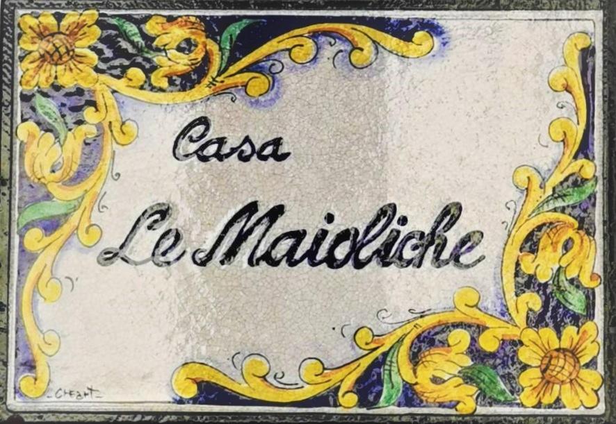 Casa Le Maioliche Lägenhet Giardini Naxos Exteriör bild