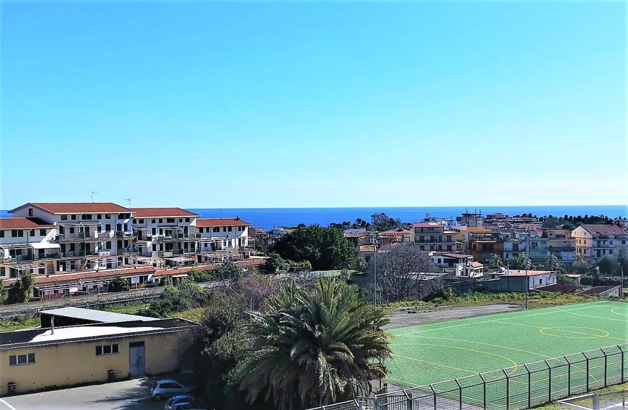 Casa Le Maioliche Lägenhet Giardini Naxos Exteriör bild
